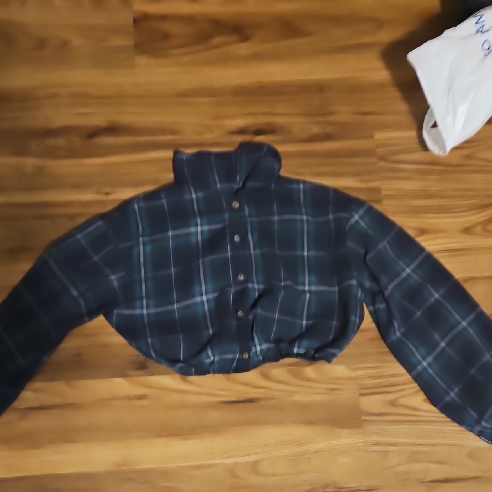 Plaid Cropped Button-Up